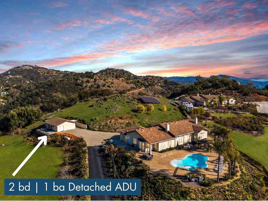 Homes For Sale - 27051 Toyon Ridge Trail<br/> Valley Center, CA 92082