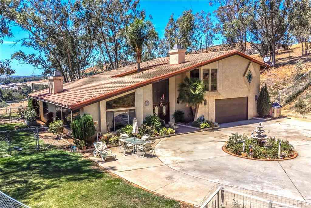Homes For Sale - 435 W Indian School<br/> Banning, CA 92220