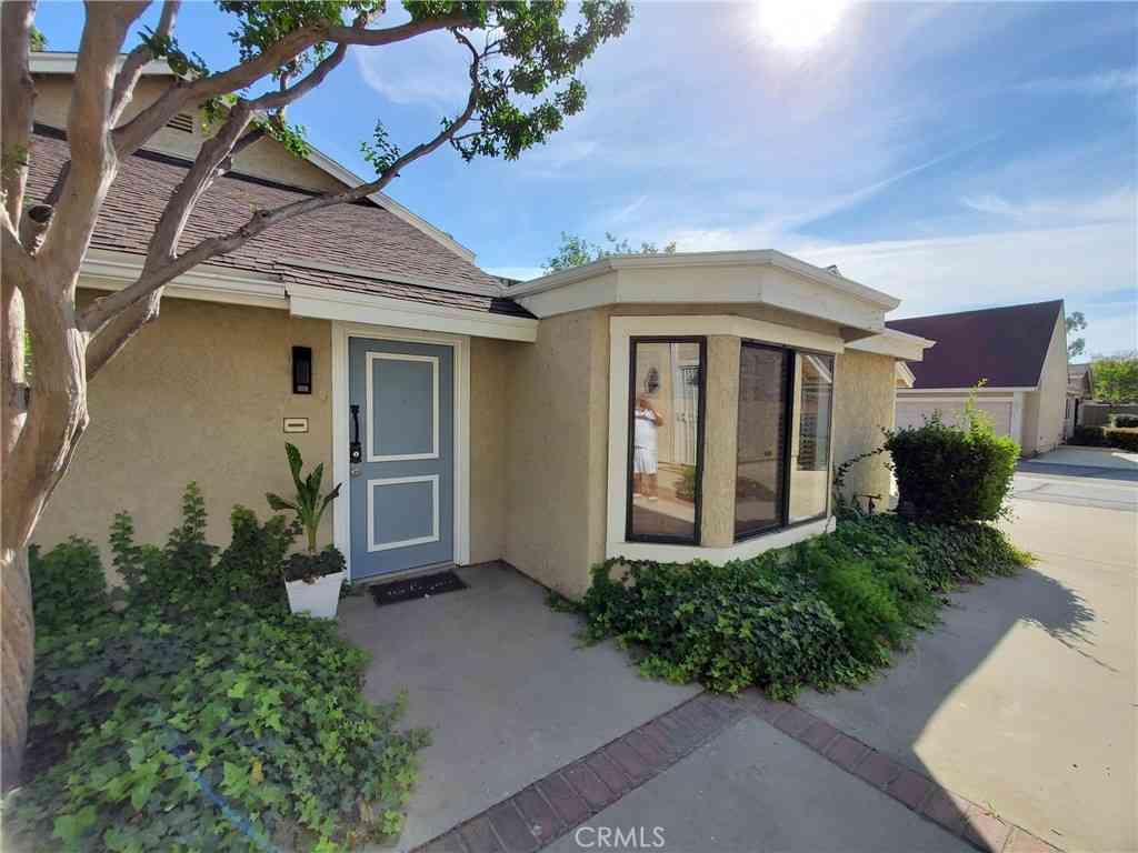 Townhouse For Sale - 2008 E Yale Street #A<br/> Ontario, CA 91764
