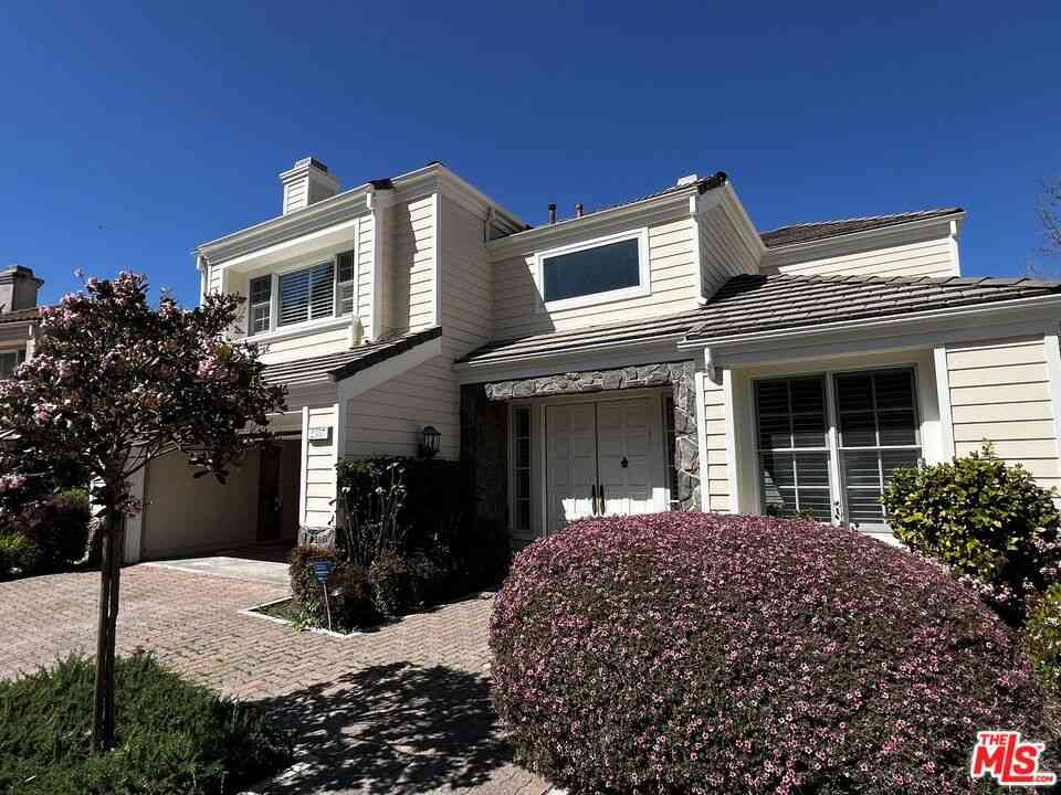 Homes For Rent - 2357 Brookshire Lane<br/> Los Angeles, CA 90077