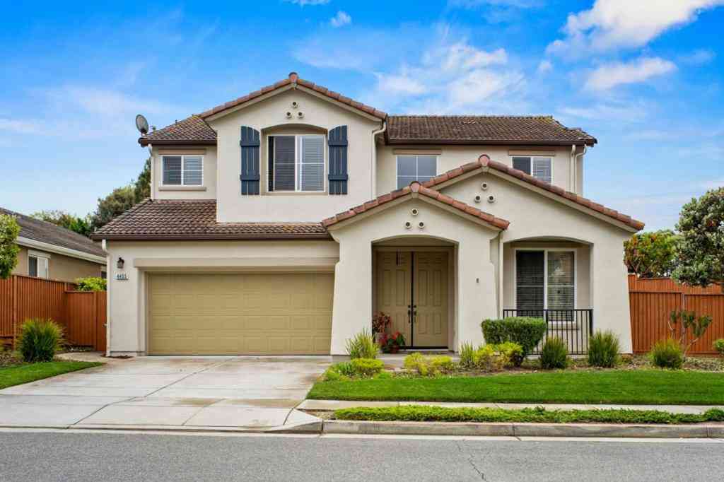 Homes For Sale - 4455 Ocean Heights Court<br/> Seaside, CA 93955