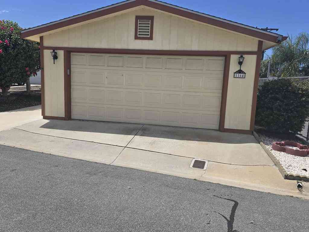 Mobile Home For Sale - 1164 Via Santa Paulo<br/> San Diego County, Vista, CA 92081