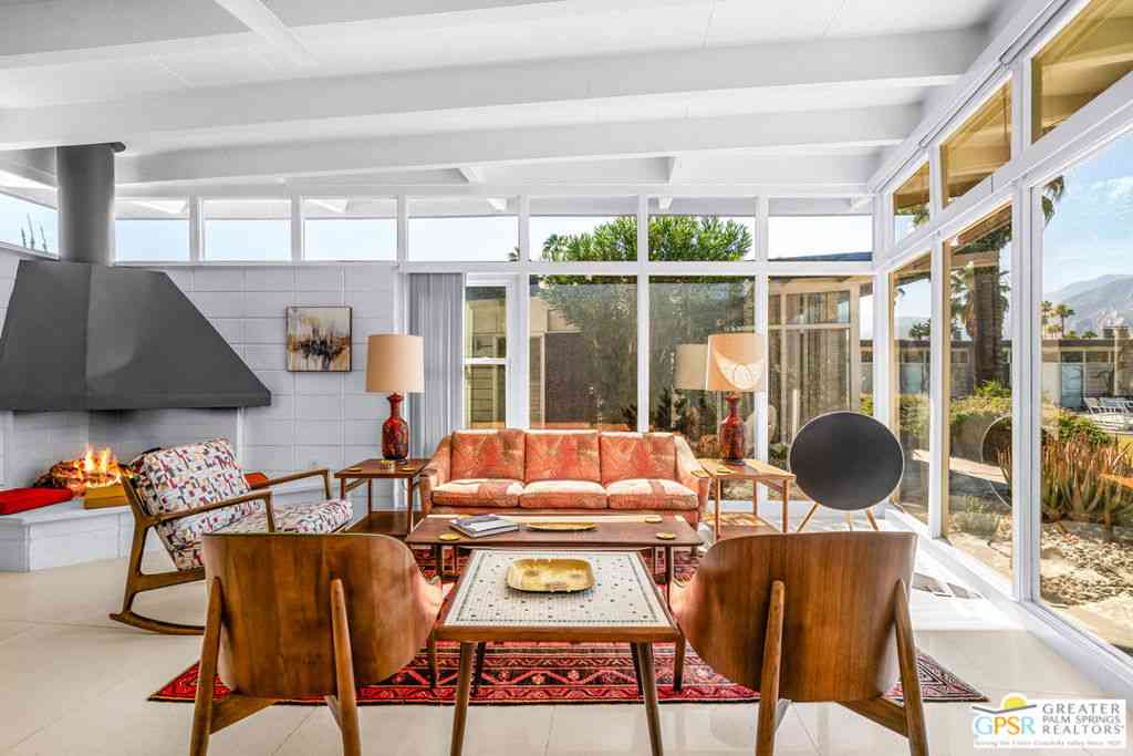 Condo For Sale - 2244 E Tahquitz Canyon Way #8<br/> Palm Springs, CA 92262