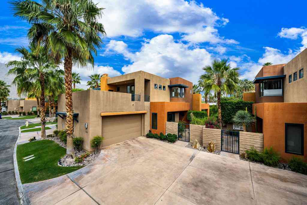 Condo For Sale - 942 Alejo Vista<br/> Palm Springs, CA 92262