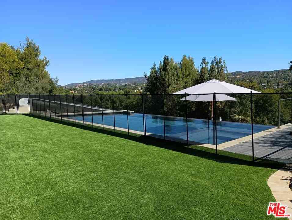 Homes For Rent - 5900 N Winnetka Avenue<br/> Woodland Hills, CA 91367