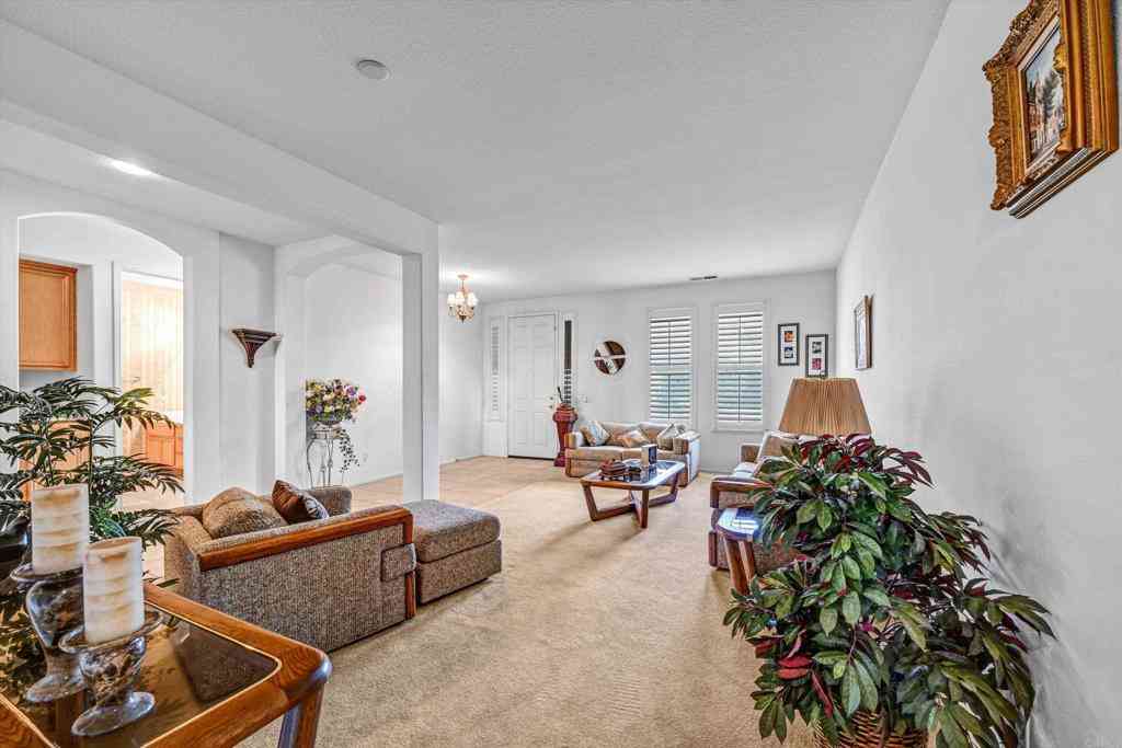 Homes For Sale - 1898 Almagro Lane<br/> Escondido, CA 92026