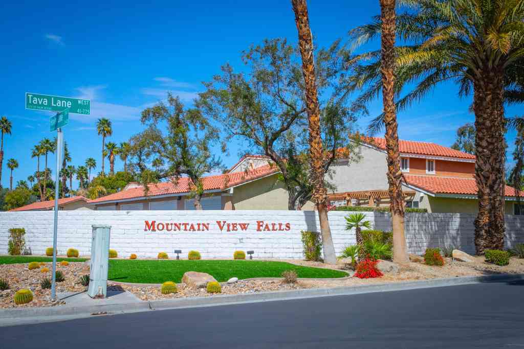 Condo For Sale - 448 Tava Lane<br/> Palm Desert, CA 92211