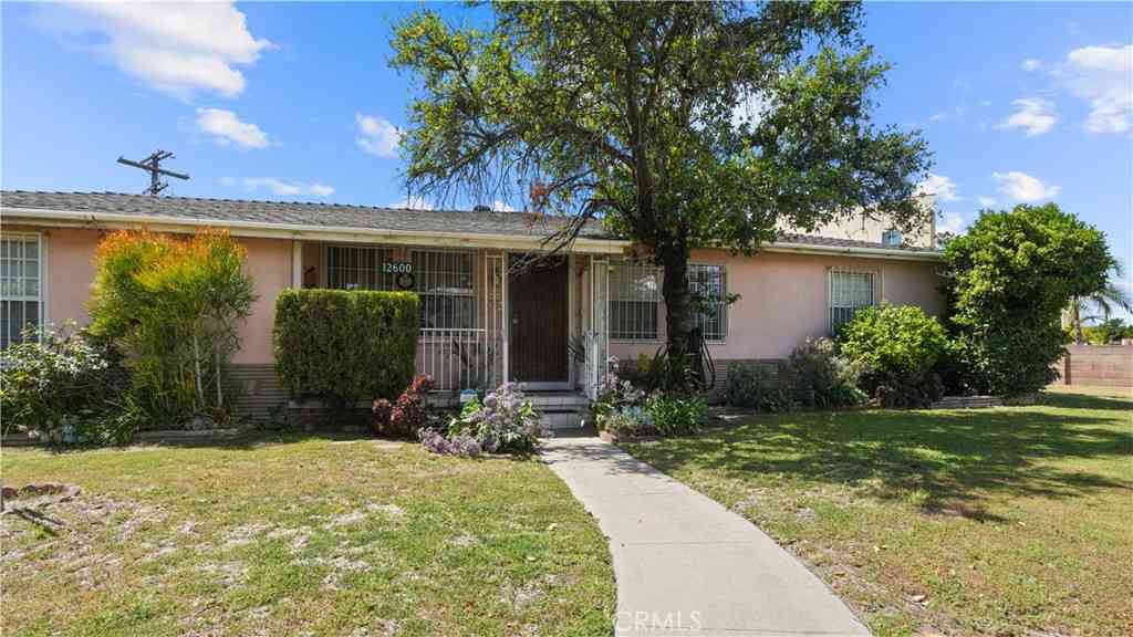 Homes For Sale - 12600 Vanowen<br/> North Hollywood, CA 91605