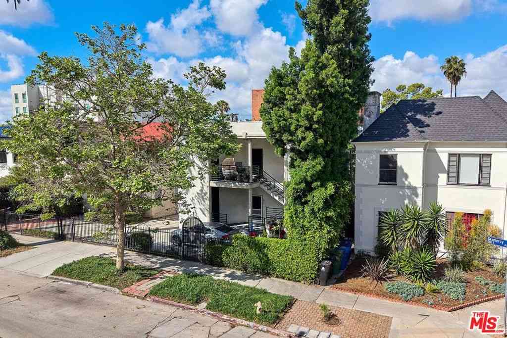 Homes For Sale - 705 S Gramercy Place<br/> Los Angeles, CA 90005