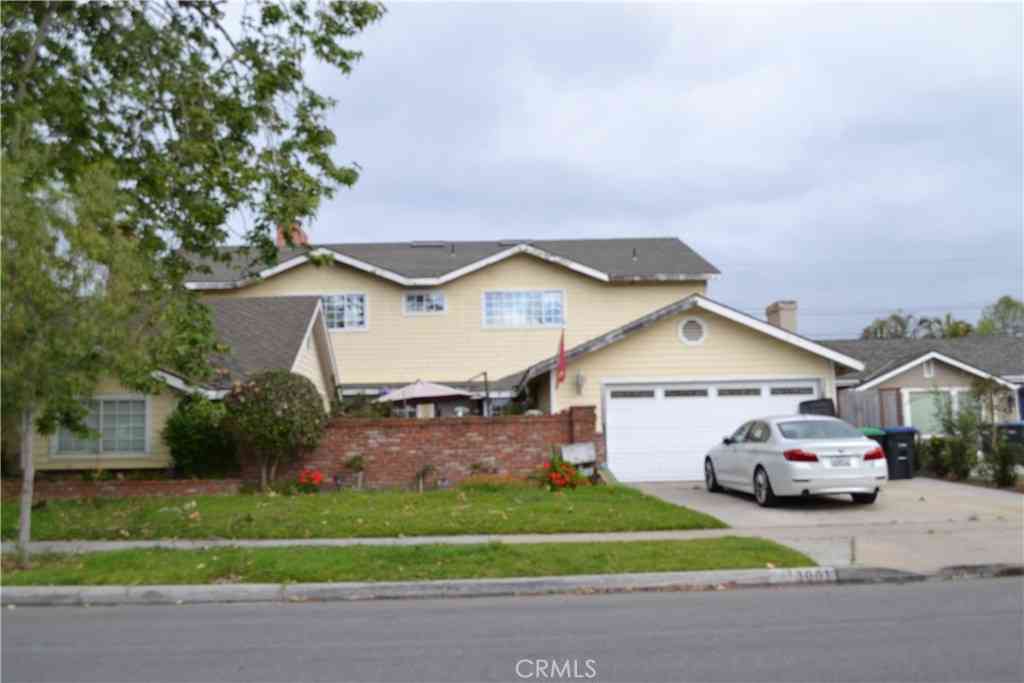 Homes For Sale - 3001 Inverness<br/> Los Alamitos, CA 90720