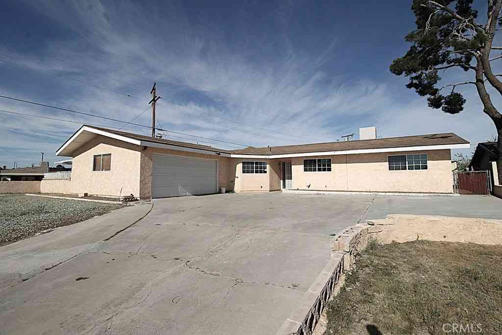 Homes For Sale - 1105 Bigger<br/> Barstow, CA 92311