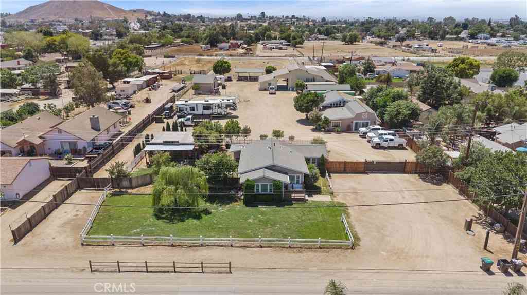 Homes For Sale - 4072 Corona Avenue<br/> Norco, CA 92860