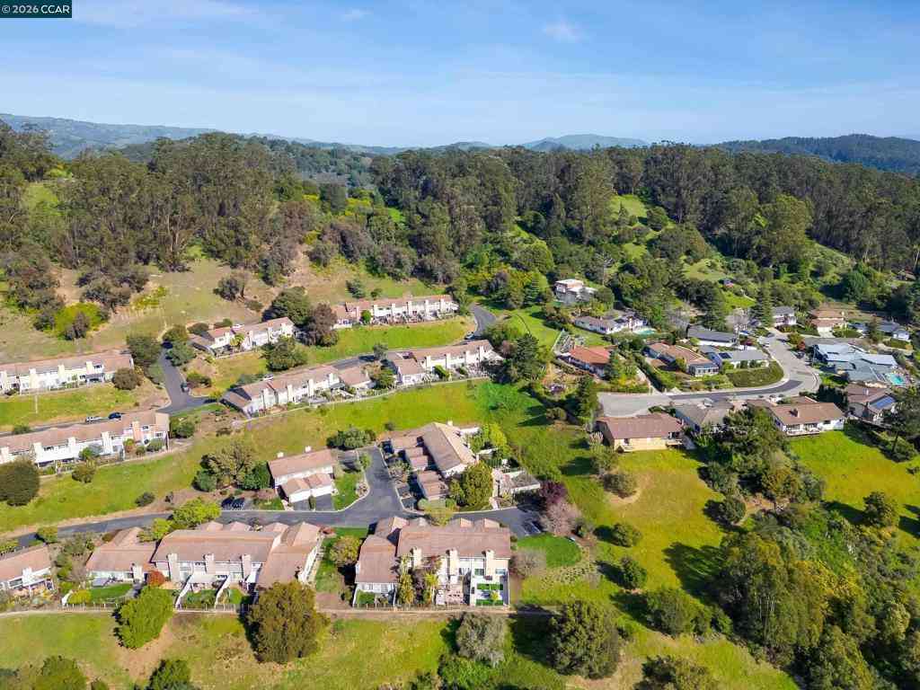 Townhouse For Sale - 131 Ironwood<br/> Oakland, CA 94605