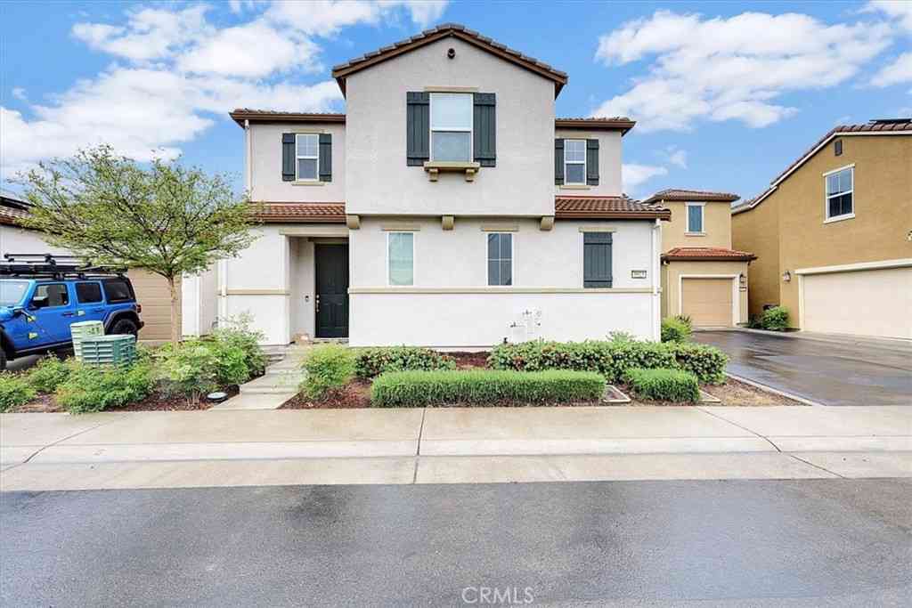 Homes For Sale - 9925 Del Surf Ln<br/> Elk Grove, CA 95757