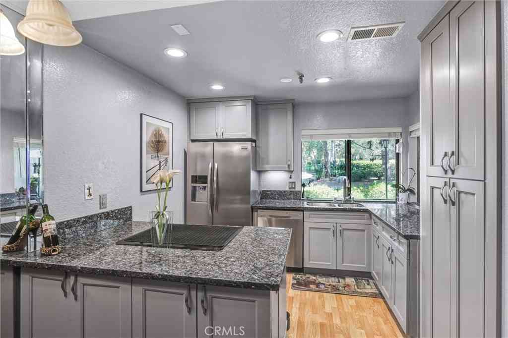 Condo For Sale - 26701 Quail Creek #147<br/> Laguna Hills, CA 92656