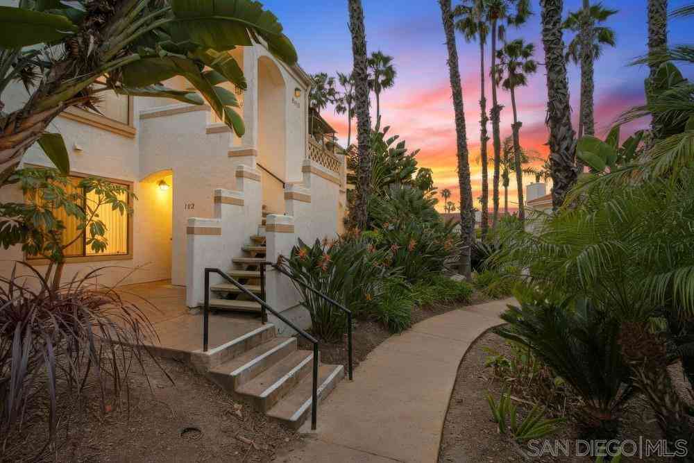 Condo For Sale - 9418 Twin Trails Dr #102<br/> San Diego, CA 92129