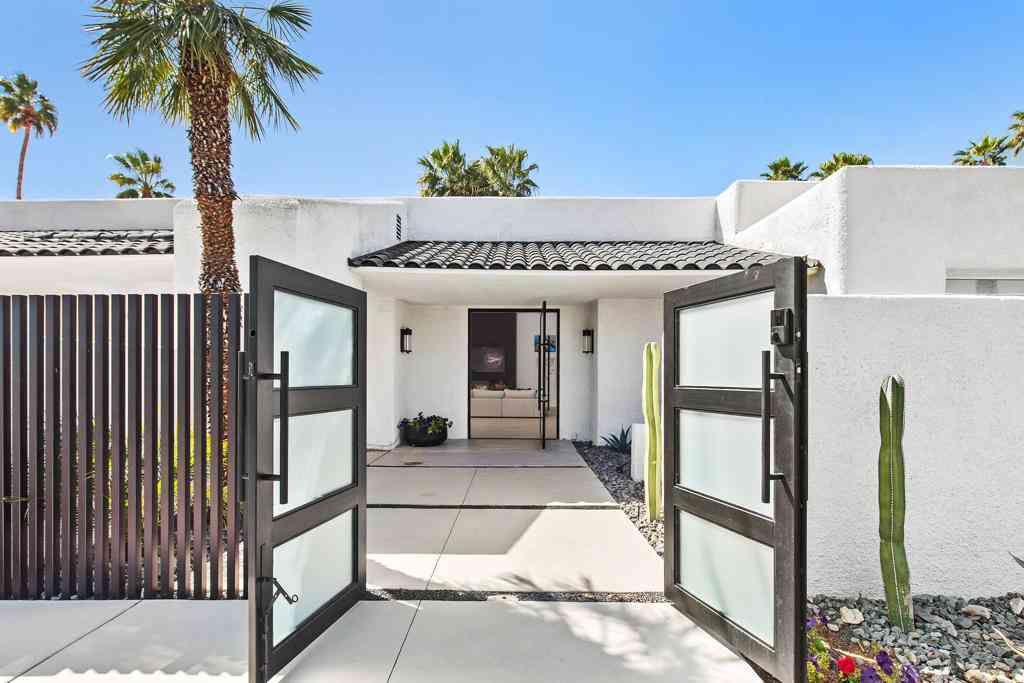 Homes For Rent - 45635 Camino Del Rey<br/> Indian Wells, CA 92210