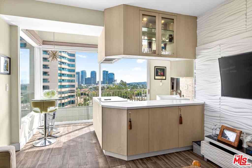 Condo For Sale - 10501 Wilshire Boulevard #1005<br/> Los Angeles, CA 90024