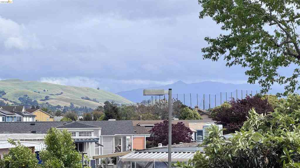 Condo For Sale - 23 Raintree Court #15<br/> Hayward, CA 94544