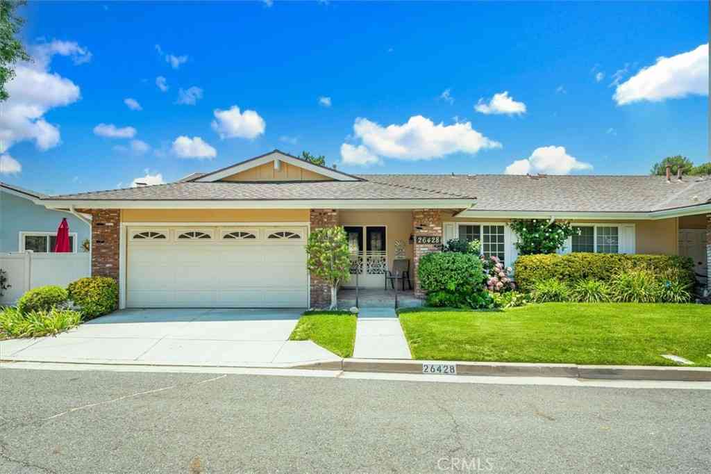Homes For Sale - 26428 Circle Knoll Court<br/> Newhall, CA 91321