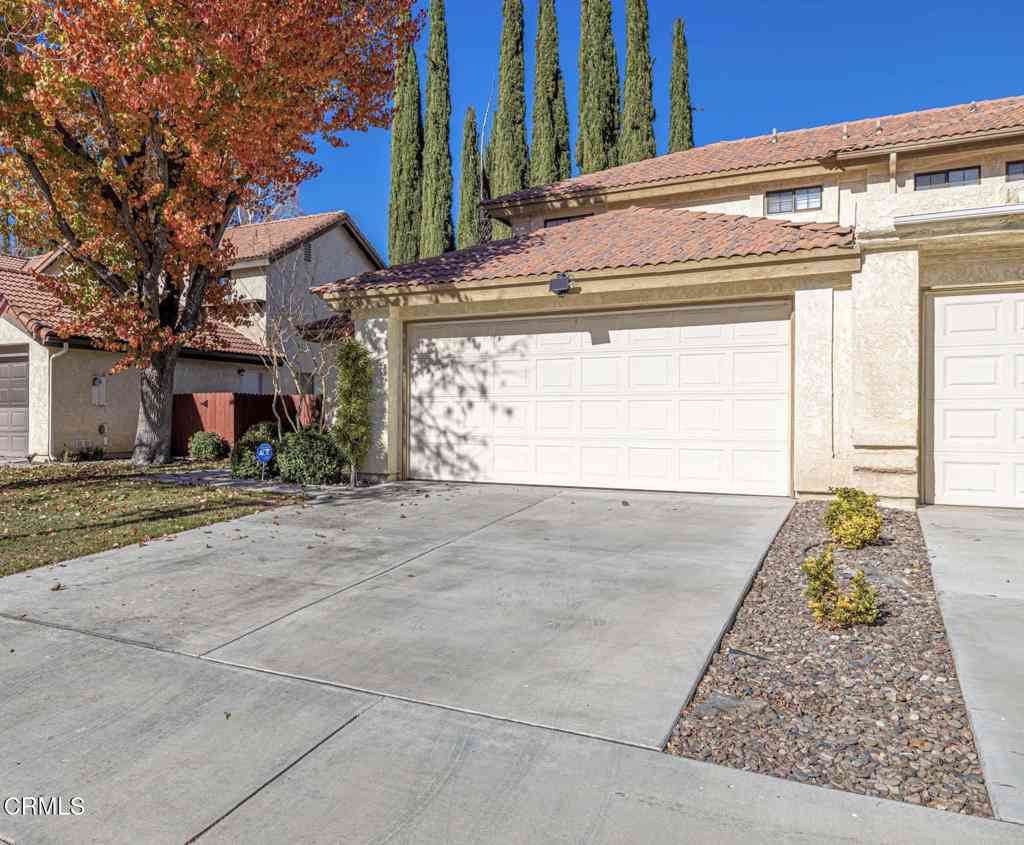 Homes For Sale - 2839 Dartmouth Drive<br/> Lancaster, CA 93536