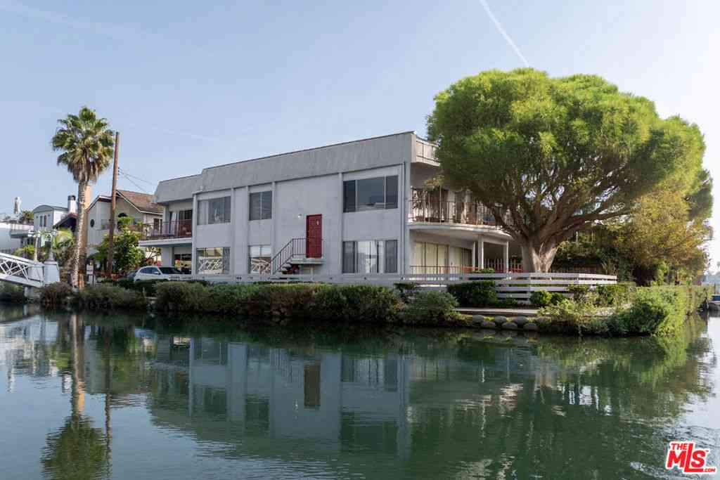 Homes For Sale - 2300 Grand Canal<br/> Venice, CA 90291