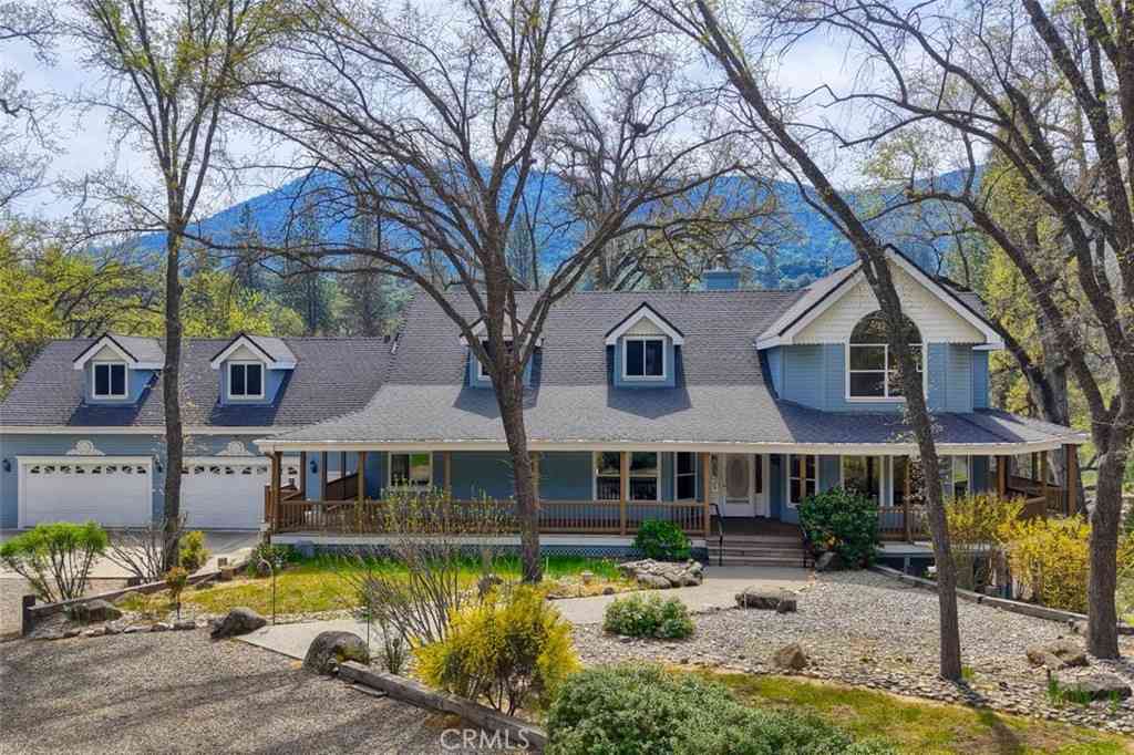 Homes For Sale - 46580 Vista Del Rio<br/> Oakhurst, CA 93644