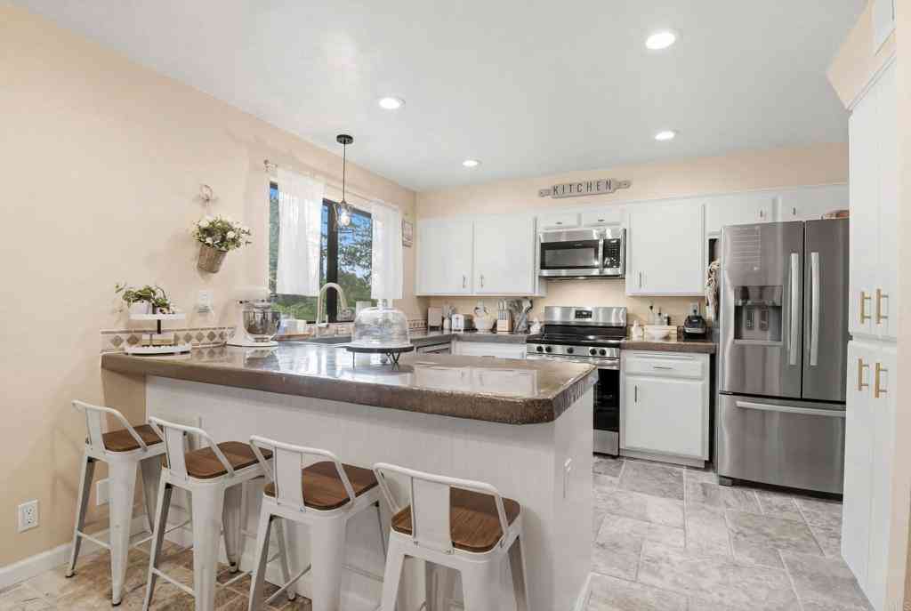 Condo For Sale - 1988 Arnold Way<br/> Alpine, CA 91901