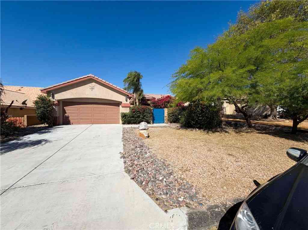 Homes For Sale - 13387 Quinta Way<br/> Desert Hot Springs, CA 92240