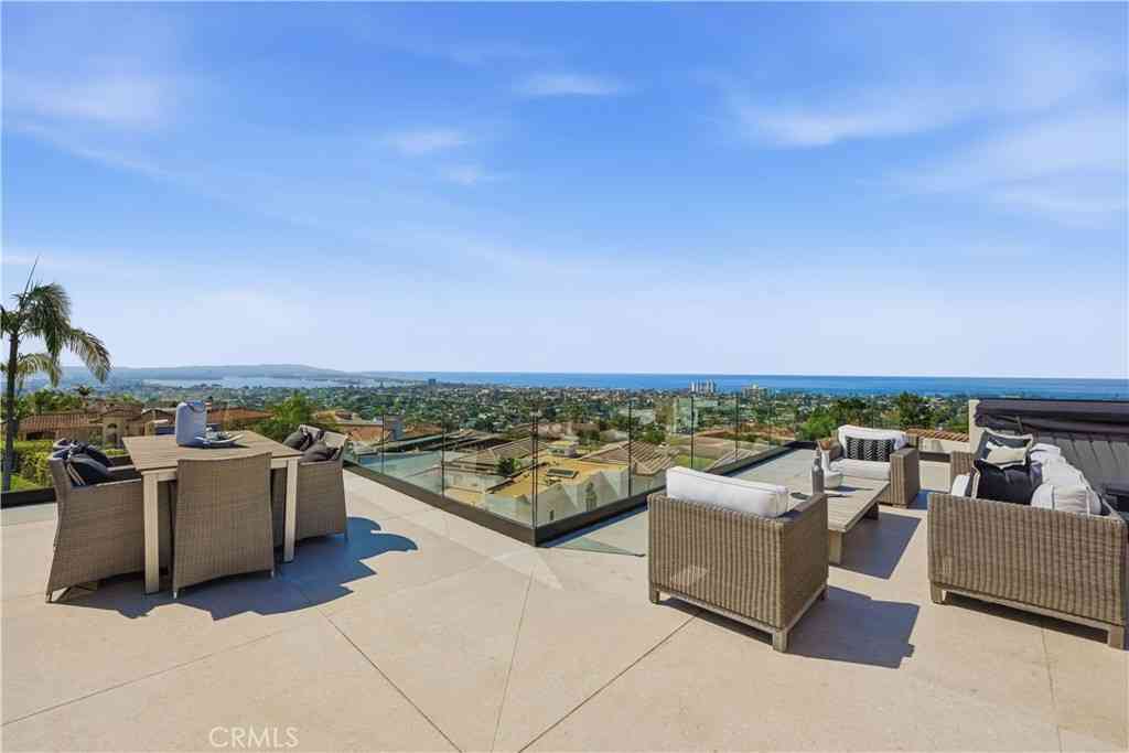 Homes For Sale - 5108 Gordon Lane<br/> San Diego, CA 92109