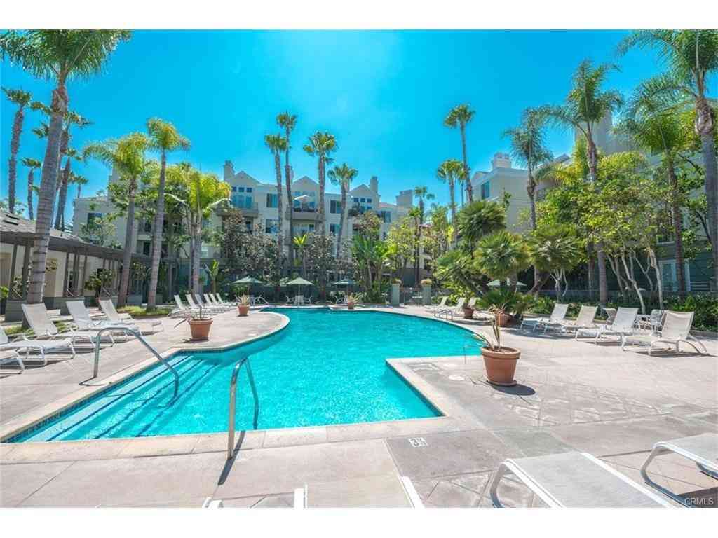 Condo For Sale - 2243 Martin #211<br/> Irvine, CA 92612