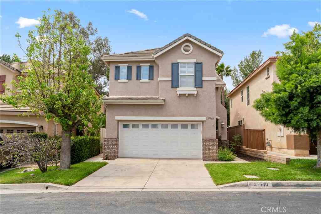 Condo For Sale - 27740 Elkwood Lane<br/> Castaic, CA 91384