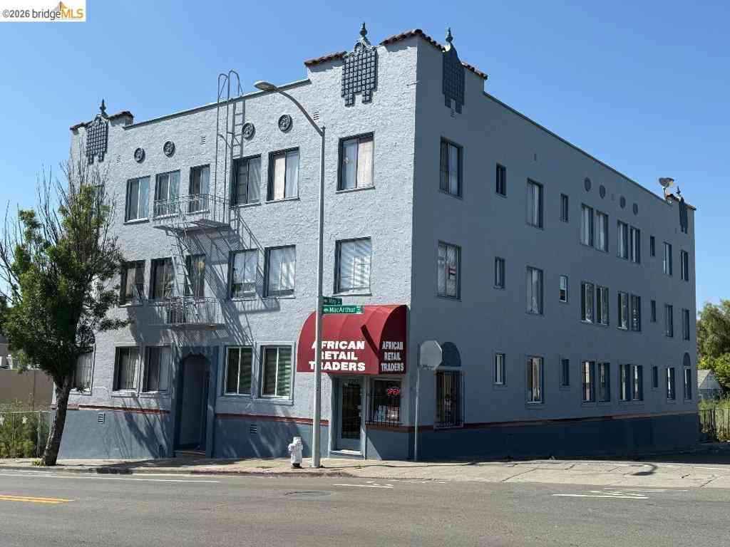 Homes For Sale - 2240 Macarthur Blvd<br/> Oakland, CA 94602