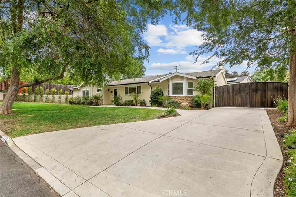 Homes For Sale - 2162 Montgomery Road<br/> Ventura County, Thousand Oaks, CA 91360