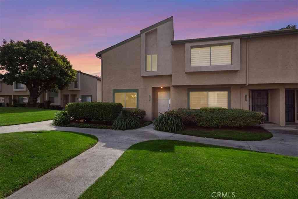 Condo For Sale - 13944 Magnolia<br/> Garden Grove, CA 92844