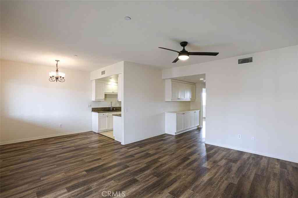 Condo For Sale - 17230 Newhope Street #313<br/> Fountain Valley, CA 92708