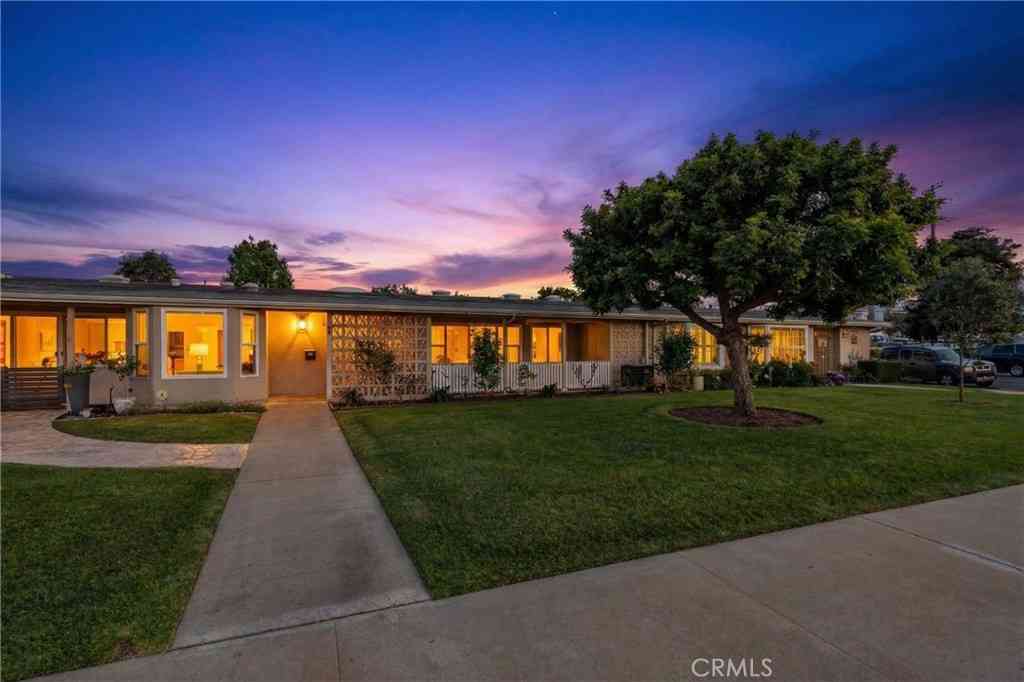 Homes For Sale - 1180 Oakmont Road #51H<br/> Seal Beach, CA 90740