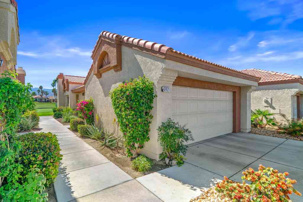 Condo For Sale - 42421 Liolios Drive<br/> Palm Desert, CA 92211