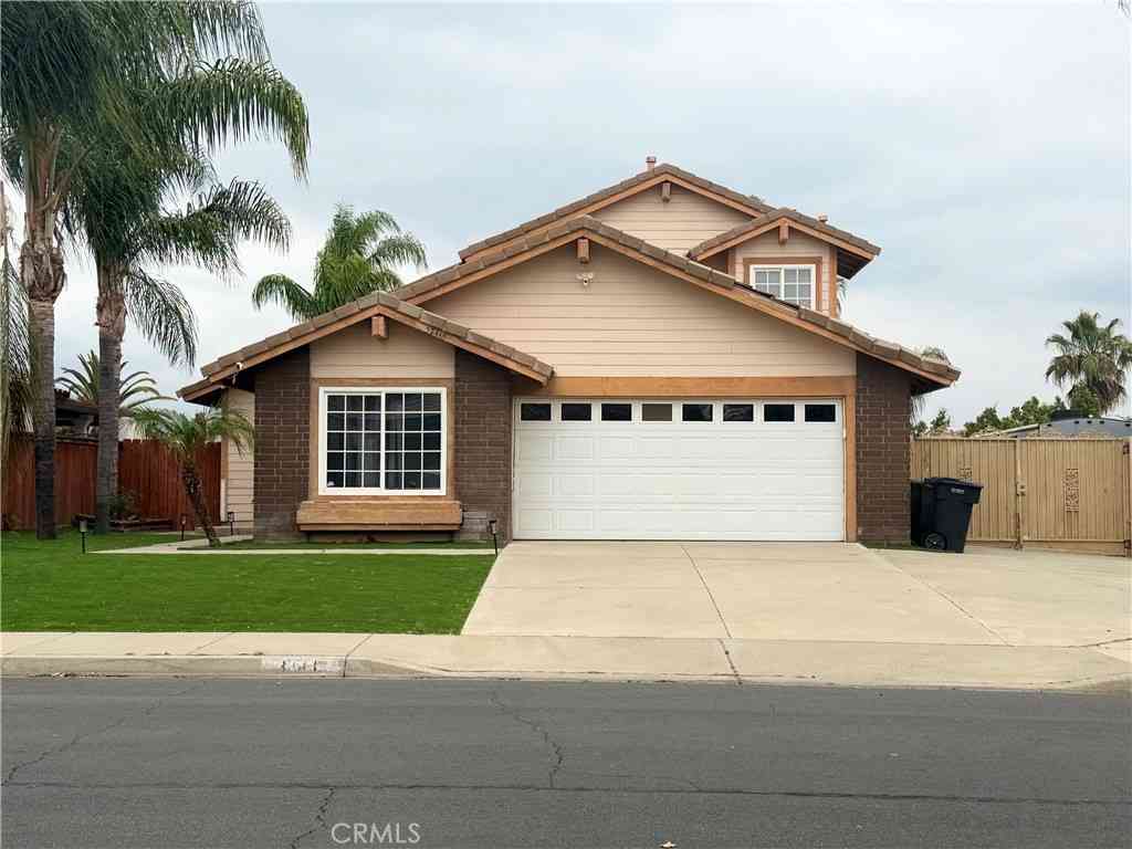 Homes For Sale - 32445 Skylark<br/> Lake Elsinore, CA 92530