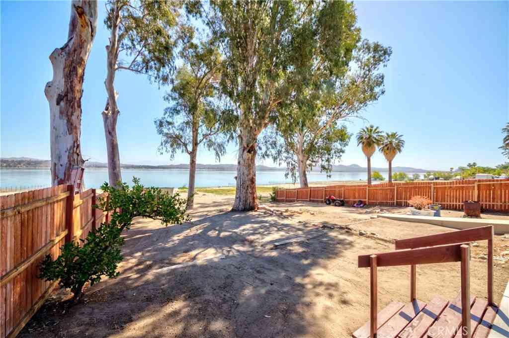Homes For Sale - 32983 Garner Rd<br/> Lake Elsinore, CA 92530