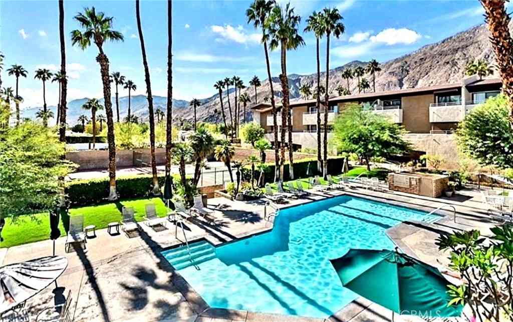 Condo For Sale - 467 S Calle El Segundo #D3<br/> Palm Springs, CA 92262