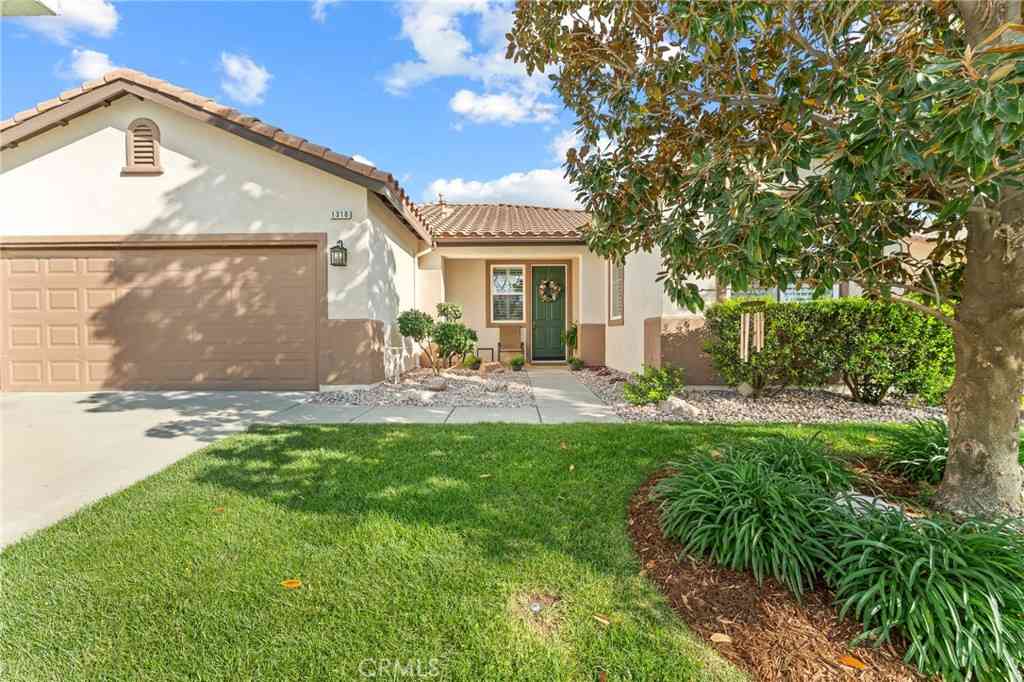Homes For Sale - 1310 Sunburst<br/> Beaumont, CA 92223