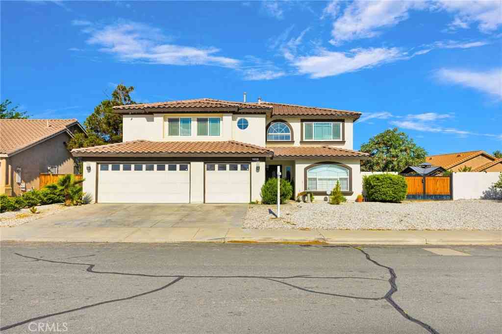 Homes For Sale - 14828 Ladybird Lane<br/> Victorville, CA 92394