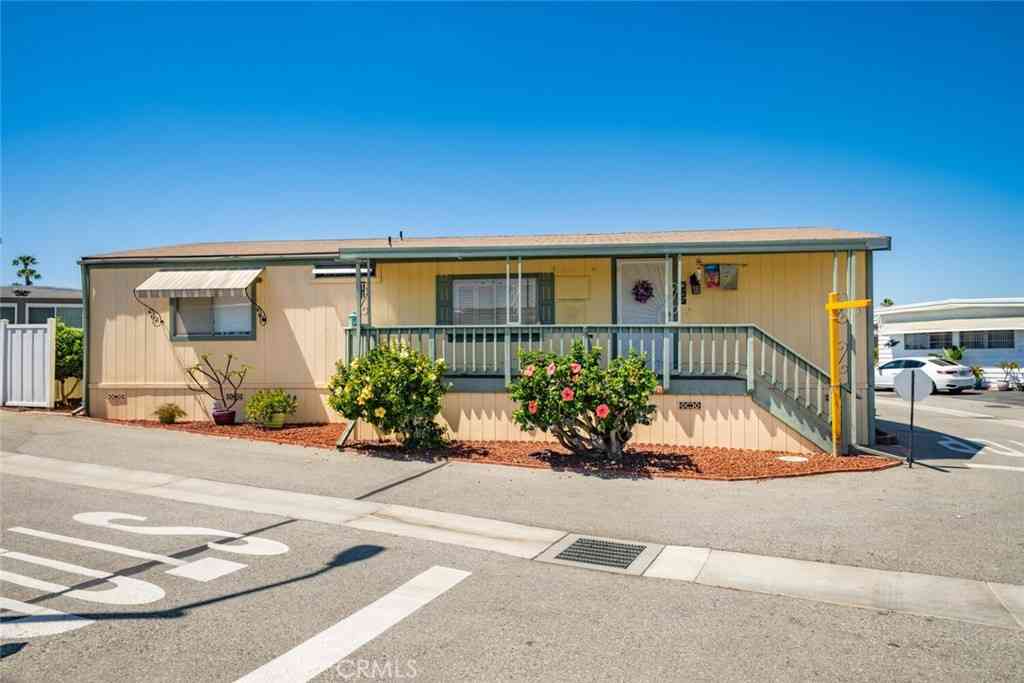 Mobile Home For Sale - 6248 Golden Sands Drive E #216<br/> Long Beach, CA 90803