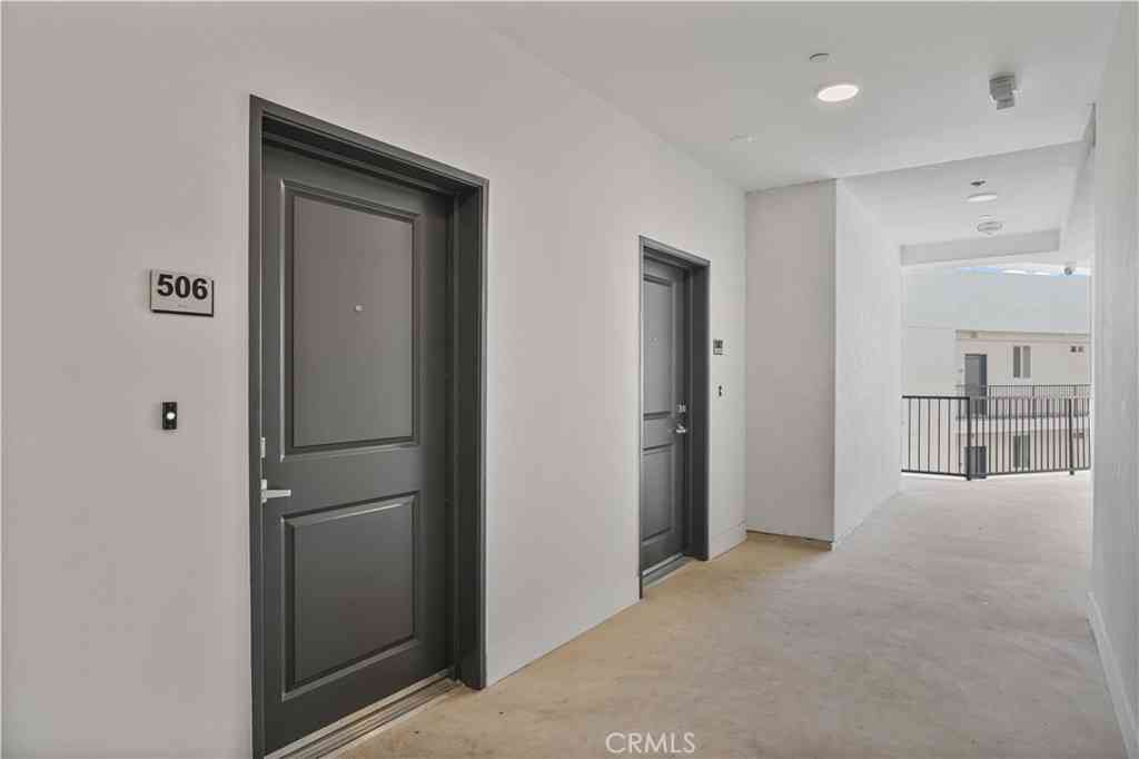 Condo For Rent - 8750 Sepulveda Boulevard #305<br/> North Hills, CA 91343