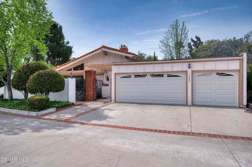 Homes For Sale - 1082 Barrow Court<br/> Ventura County, Westlake Village, CA 91361