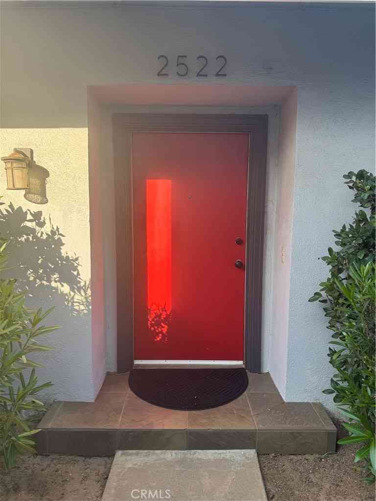 Condo For Rent - 2522 University<br/> Newport Beach, CA 92660