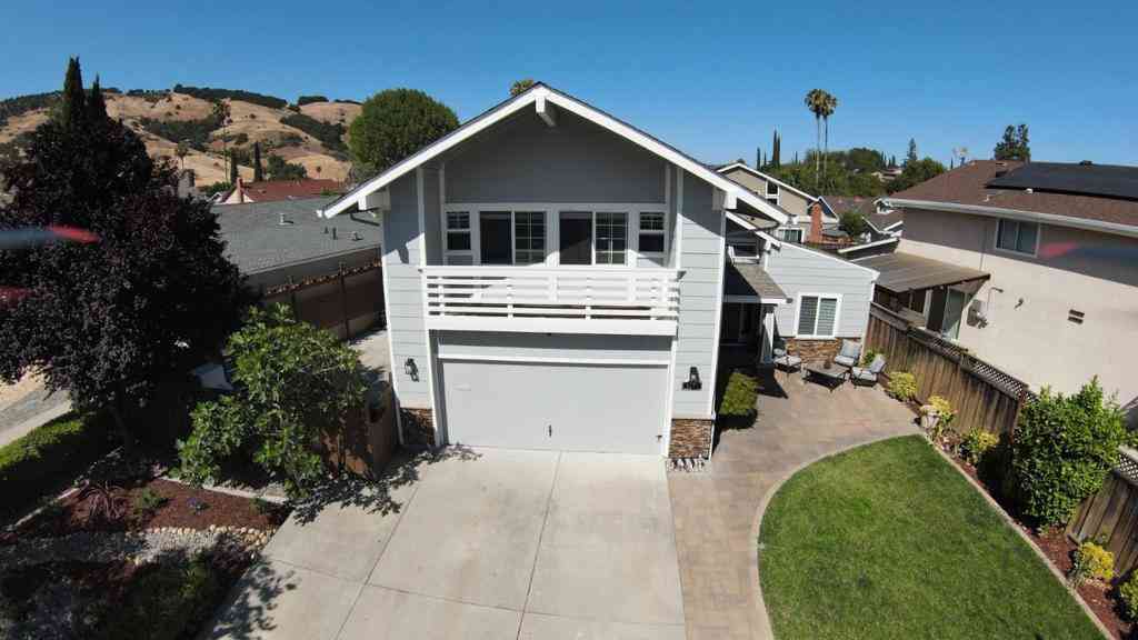 Homes For Sale - 6273 Mountford Drive<br/> San Jose, CA 95123