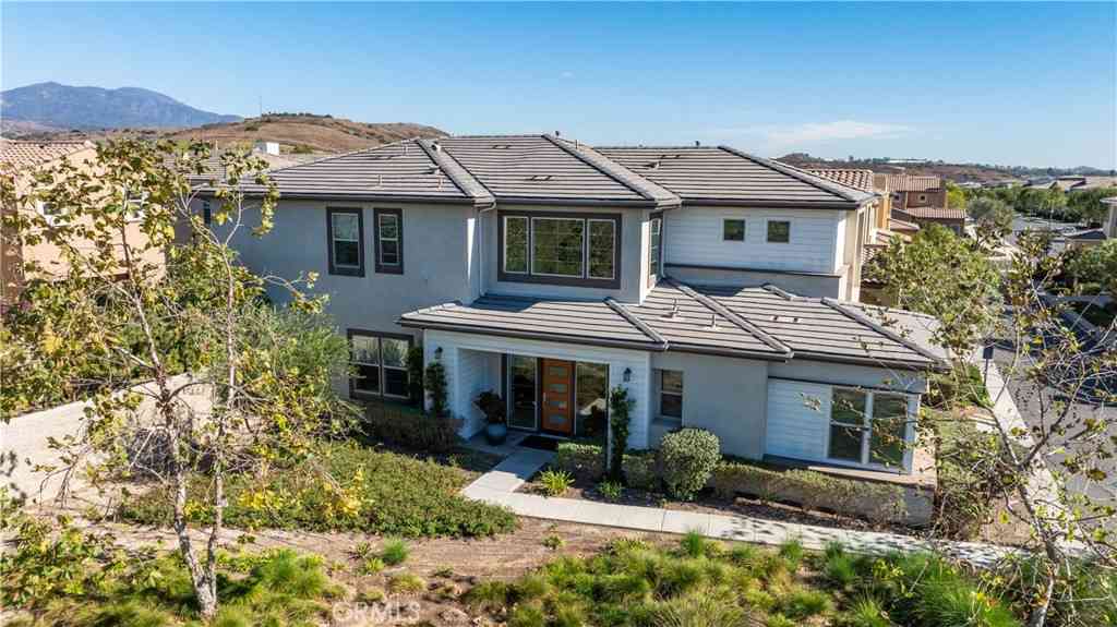 Condo For Sale - 93 Turnstone<br/> Irvine, CA 92618