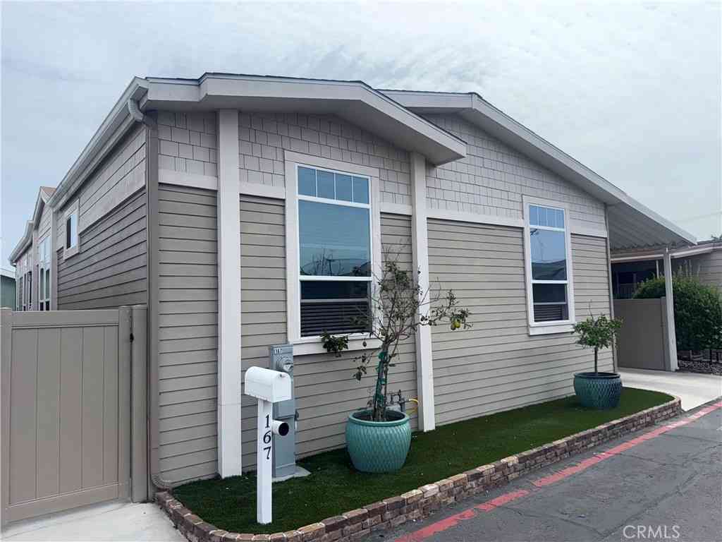 Mobile Home For Sale - 16444 Bolsa Chica Street #167<br/> Huntington Beach, CA 92649
